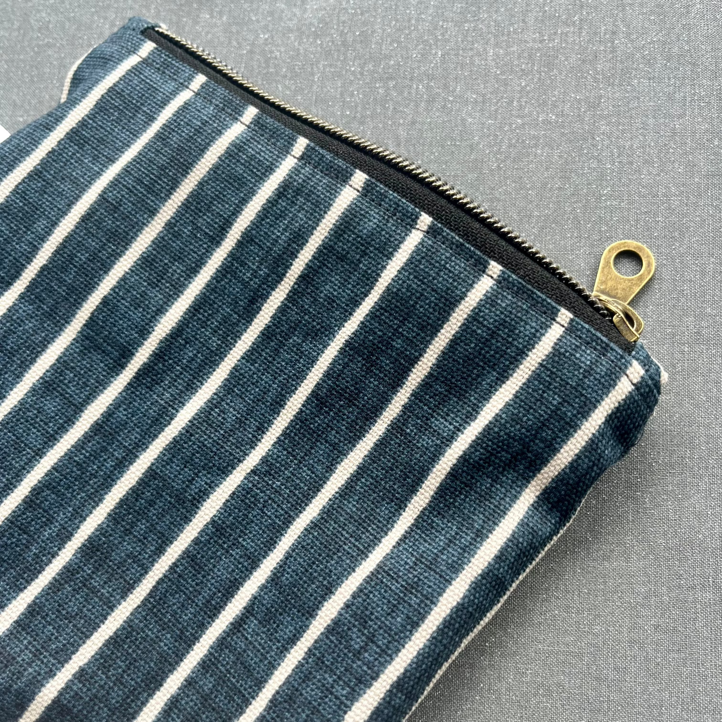 Linen mix striped zipper bags