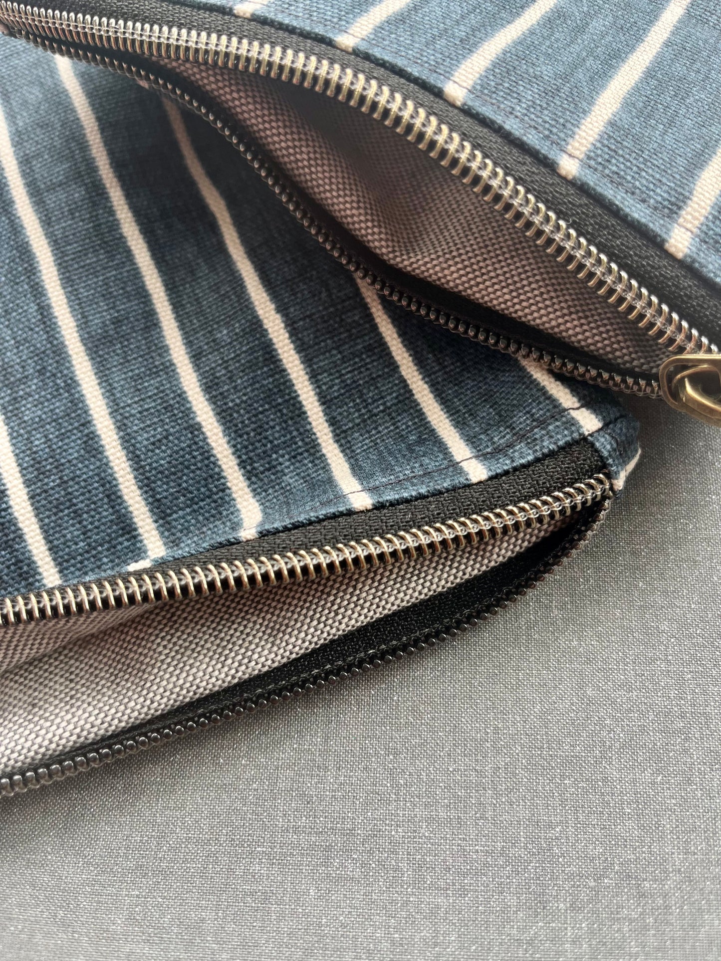 Linen mix striped zipper bags
