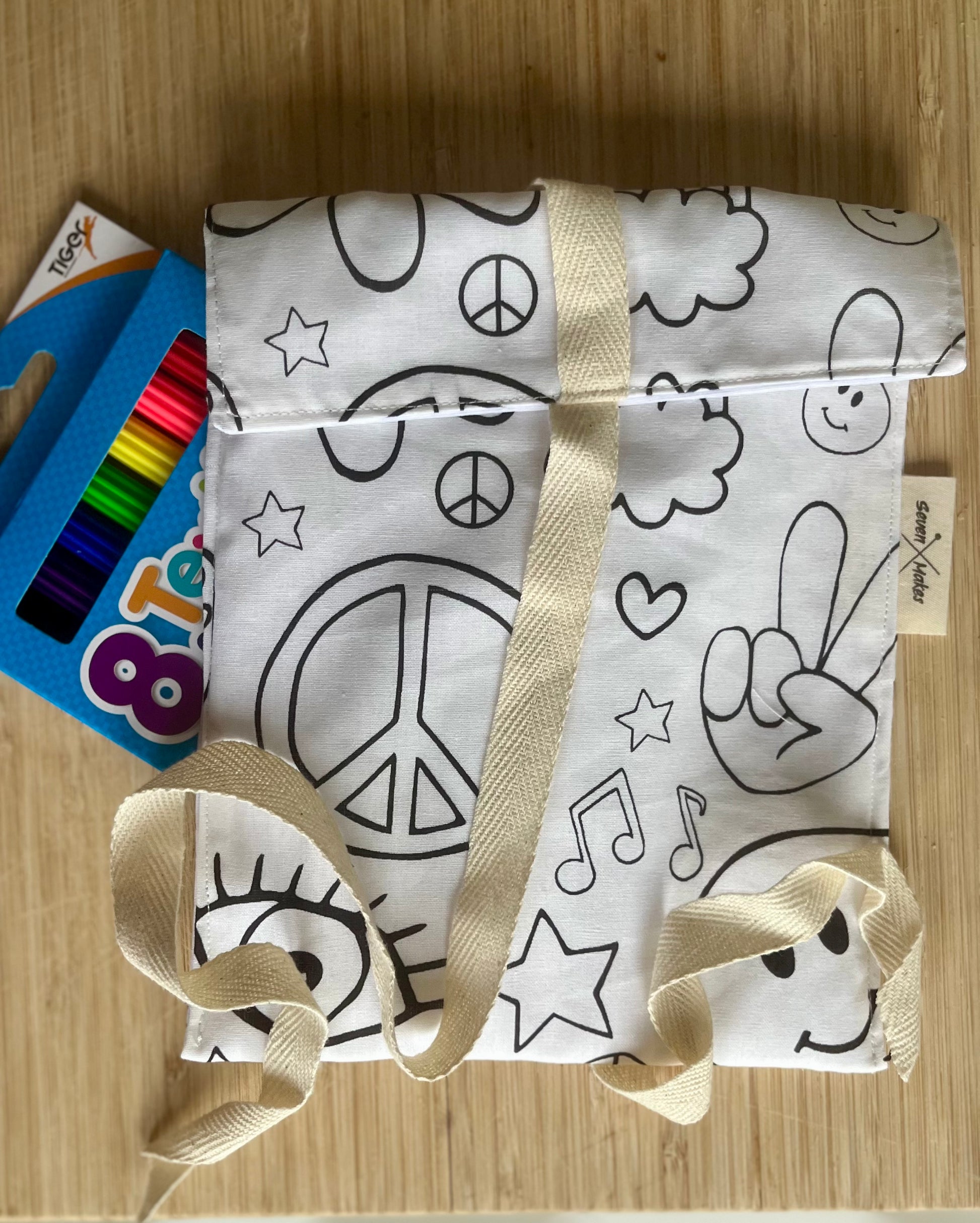 Colour in fabric reusable sandwich bags - great gifts for hungry kids and artists