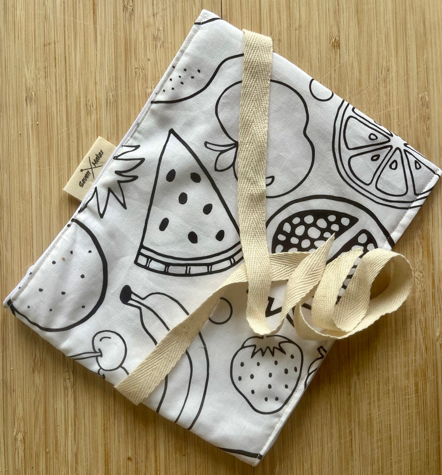 Colour in fabric reusable sandwich bags bags - great gifts for hungry kids and artists