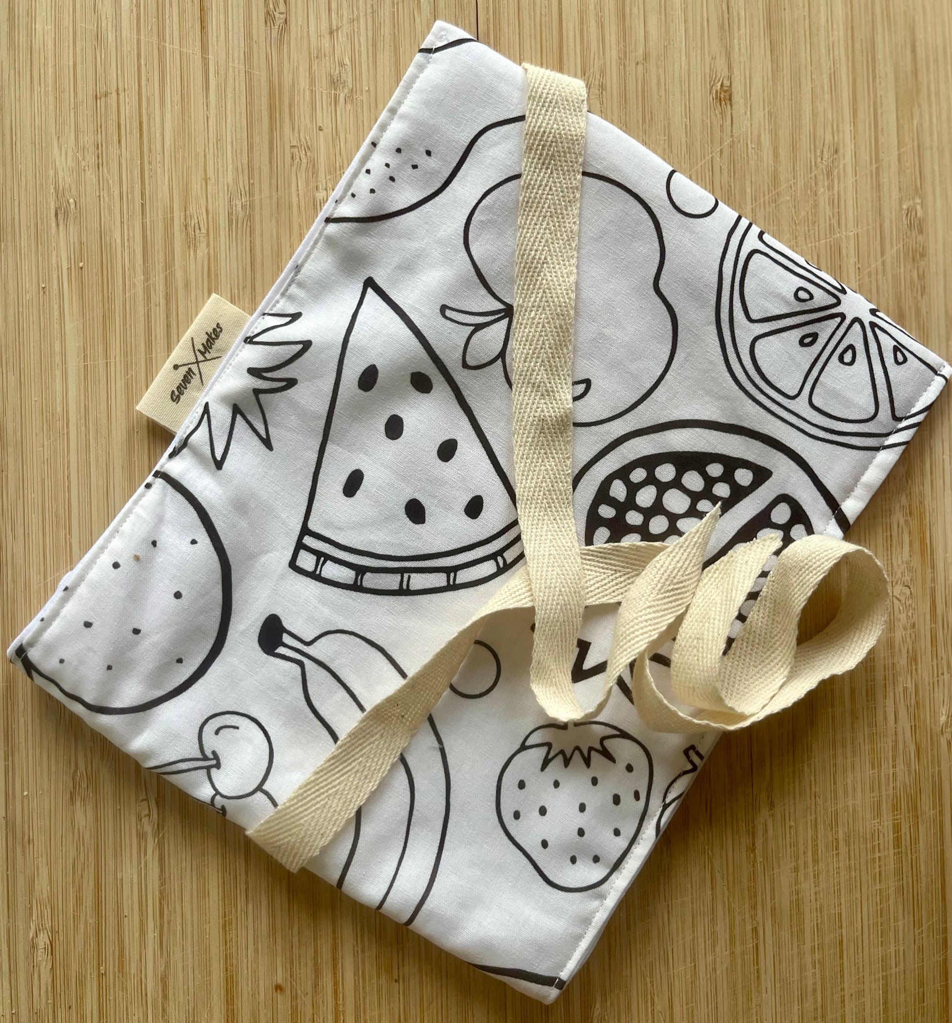 Colour in fabric reusable sandwich bags bags - great gifts for hungry kids and artists
