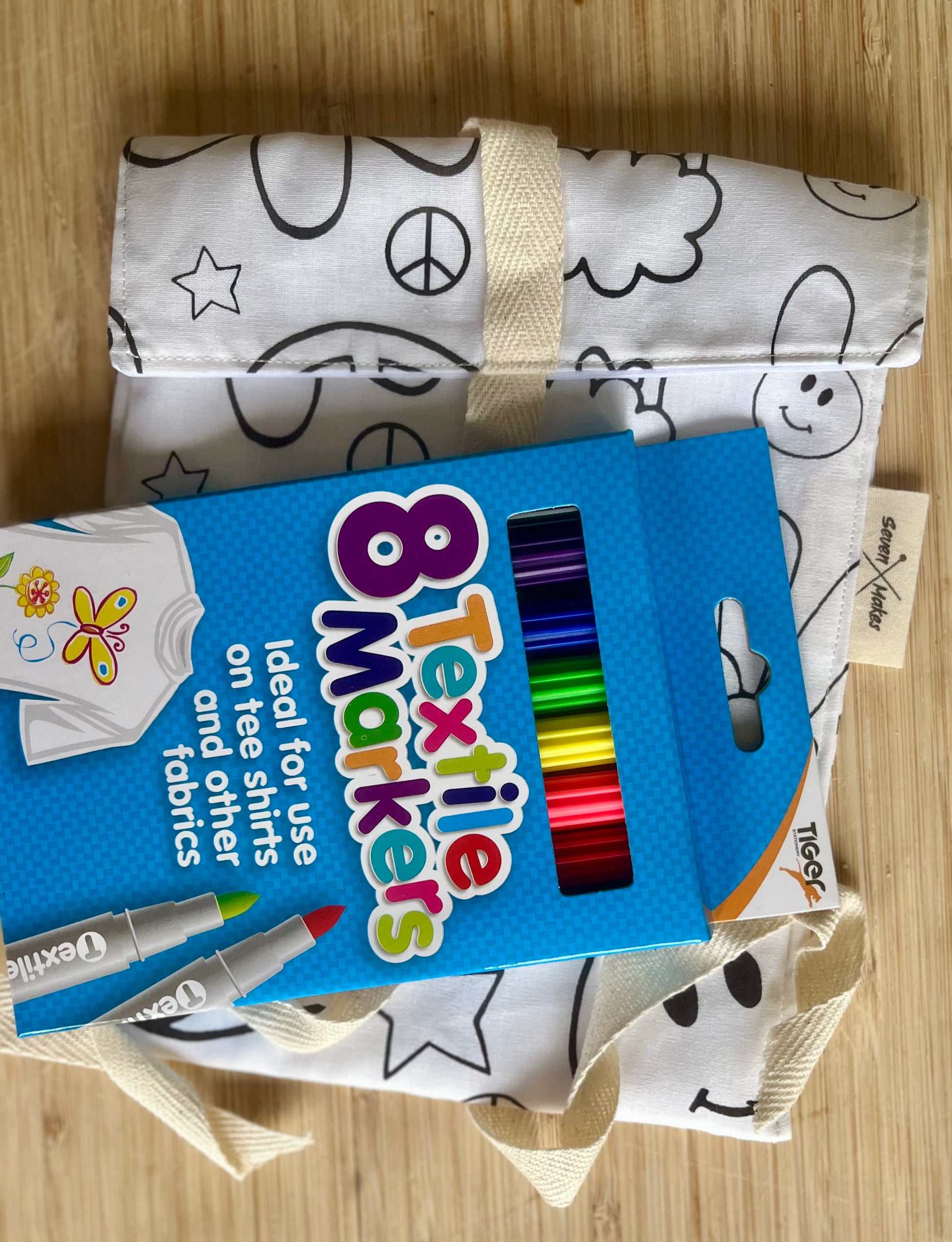 Colour in fabric reusable sandwich bags bags - great gifts for hungry kids and artists