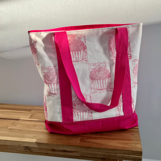 Large Lined Shoulder Bag - Cupcakes Design